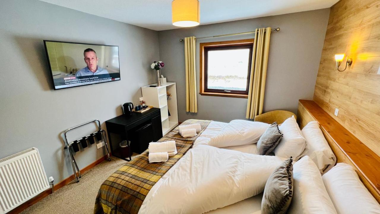 Aultguish Inn Гарв Екстериор снимка