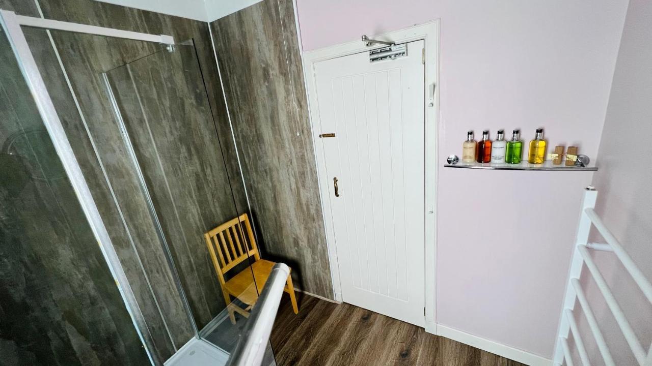 Aultguish Inn Гарв Екстериор снимка