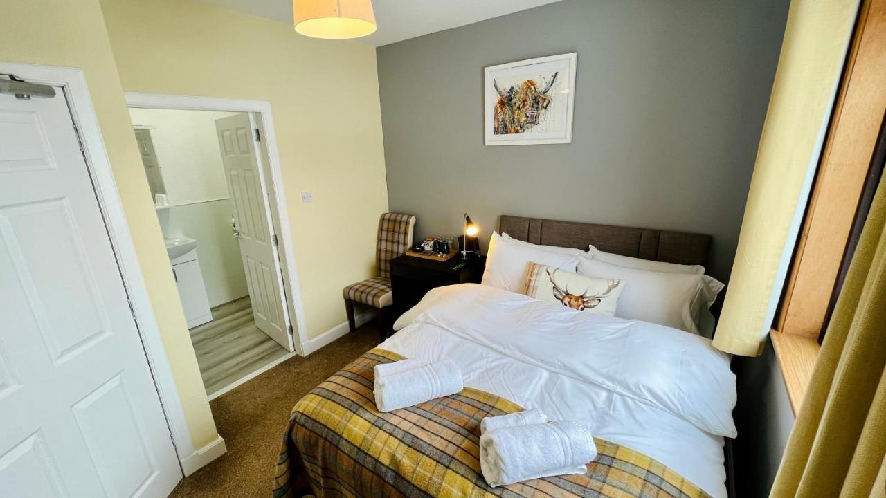 Aultguish Inn Гарв Екстериор снимка