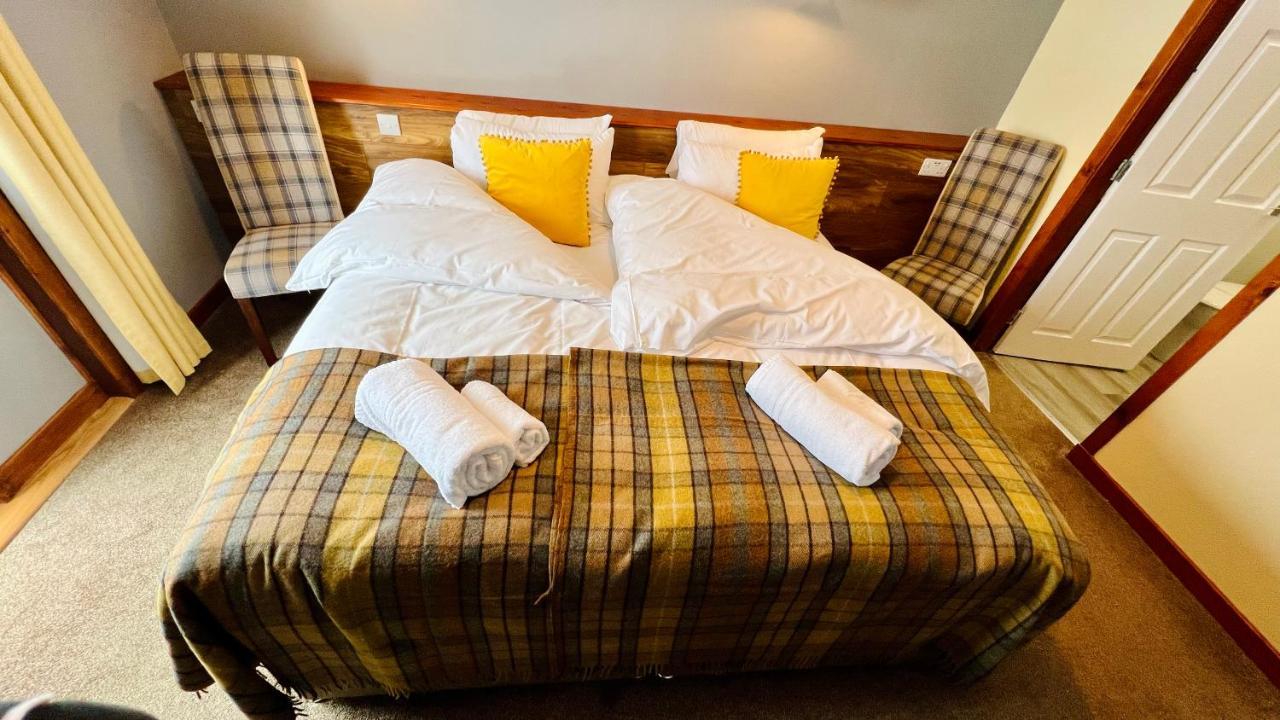 Aultguish Inn Гарв Екстериор снимка