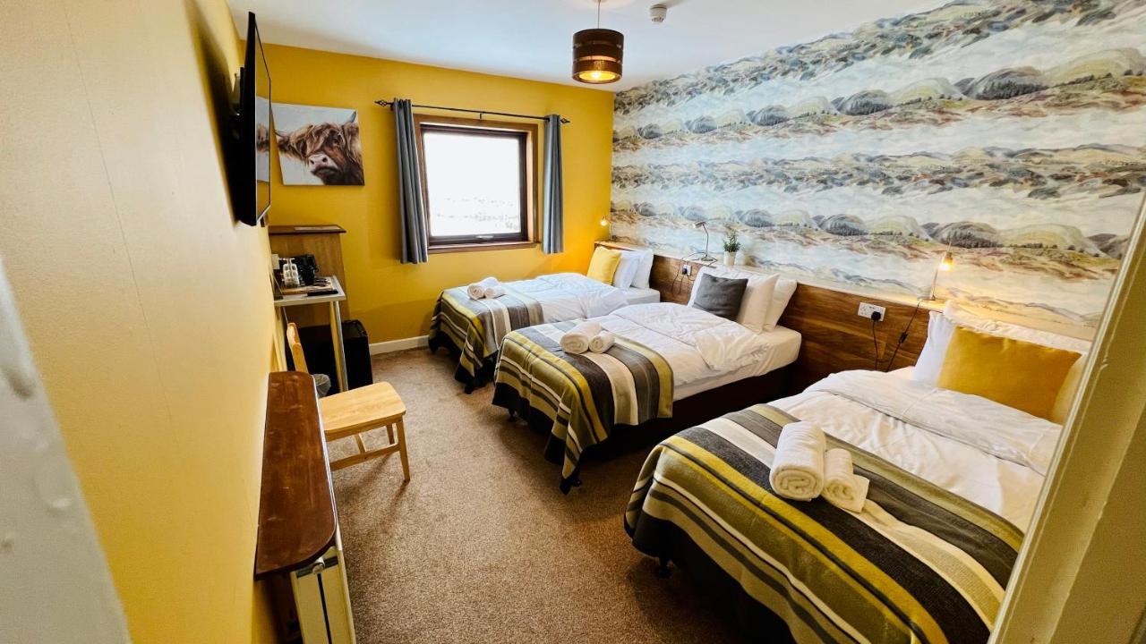 Aultguish Inn Гарв Екстериор снимка