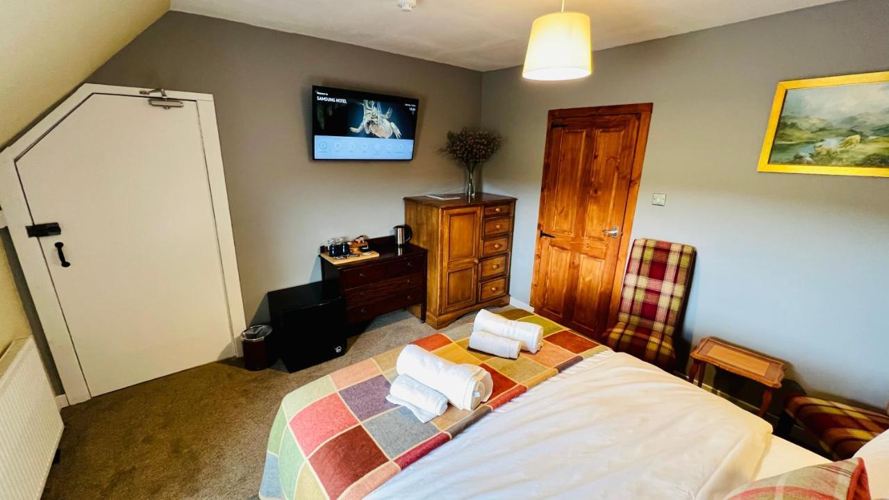 Aultguish Inn Гарв Екстериор снимка