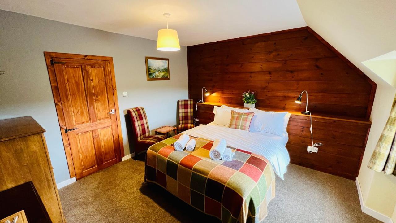 Aultguish Inn Гарв Екстериор снимка
