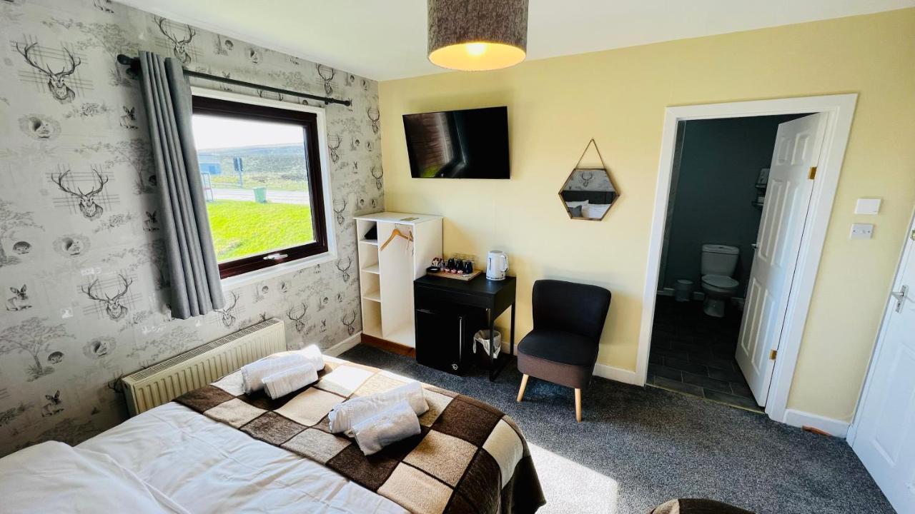 Aultguish Inn Гарв Екстериор снимка